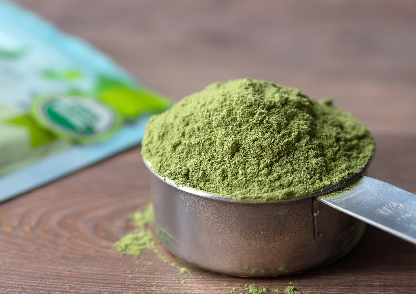 Organic Alfalfa Powder - Non-GMO, Made from Raw Dried Whole Young Leaves, Vegan, Bulk, Great for Baking, Juices, Smoothies, Shakes, Теа, and Drinks