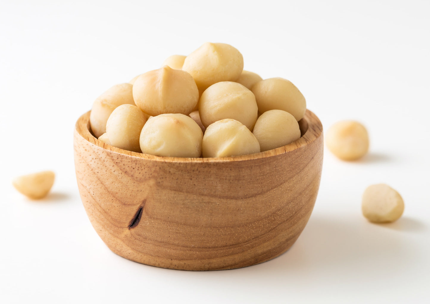 Whole Macadamia Nuts — Non-GMO Verified, Raw, Unsalted, Unroasted, Keto Friendly, Kosher, Vegan, Bulk, Great as Snack and for Baking, Good Source of Manganese, Thiamin, and Copper