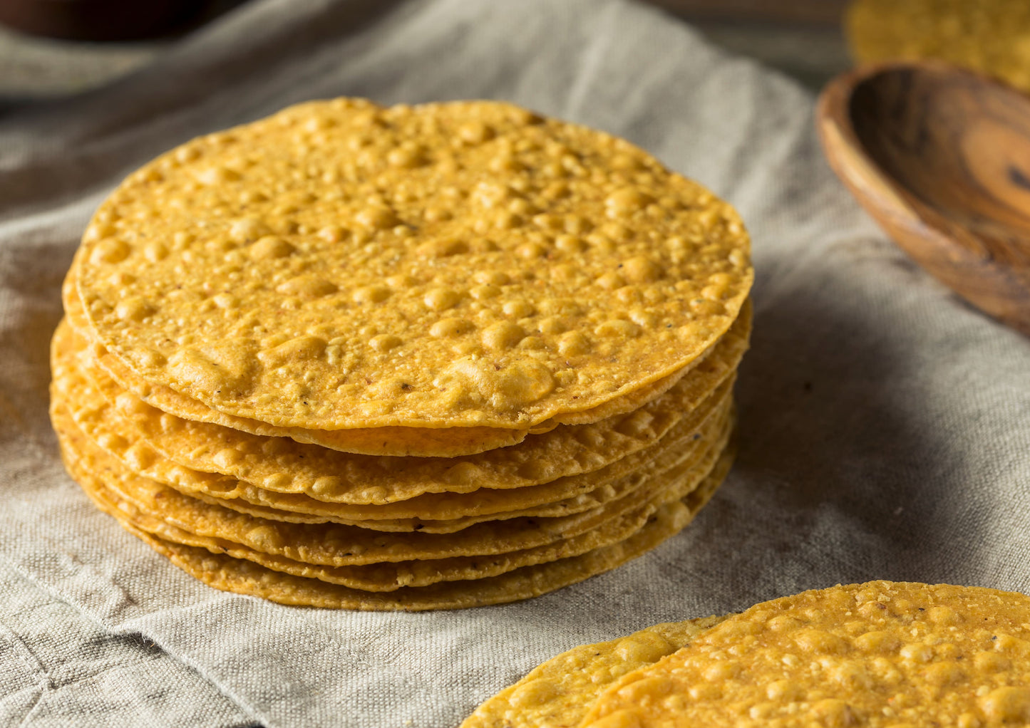Organic Corn Flour - Non-GMO, Whole Grain, Finely Ground Meal, Vegan, Kosher, Bulk Yellow Milled Maize. Great for Cooking and Baking Cornbread, Pancakes, and Tortillas. Made in USA