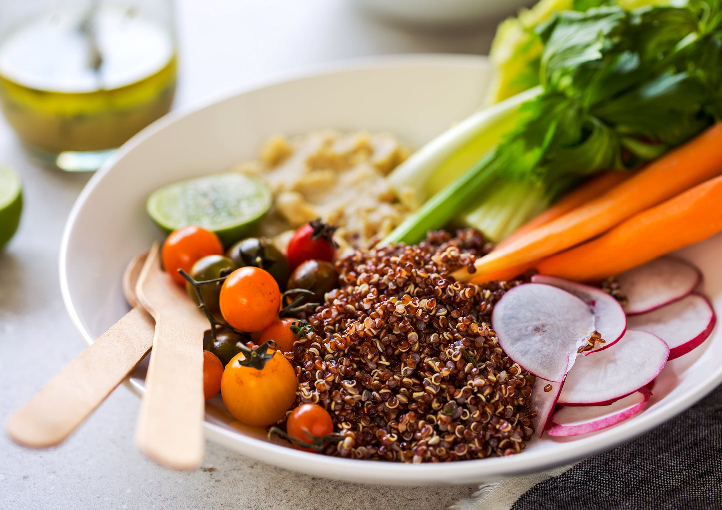 Red Quinoa - Ancient Whole Grain Seeds, Raw, Sproutable, Kosher, Vegan, Sirtfood, Bulk. Rich in Essential Amino Acids and Minerals. Quick-Cooking. Perfect for Salads